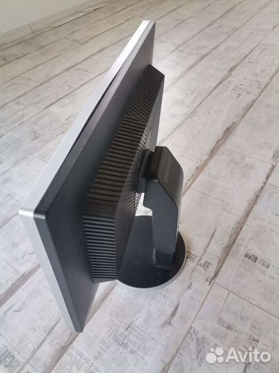 Монитор Samsung 22