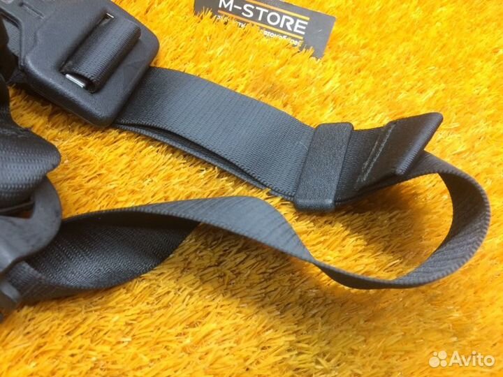 Замок ремня безопасности задний Mercedes-Benz