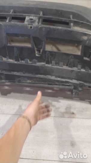 Губа переднего бампера под парктроники Volkswagen