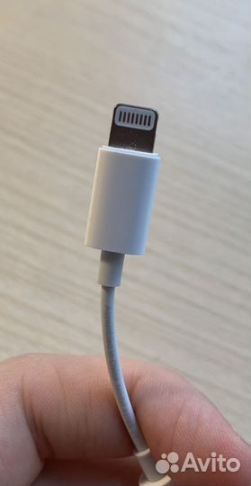 Переходник с наушников Earpods на lightning