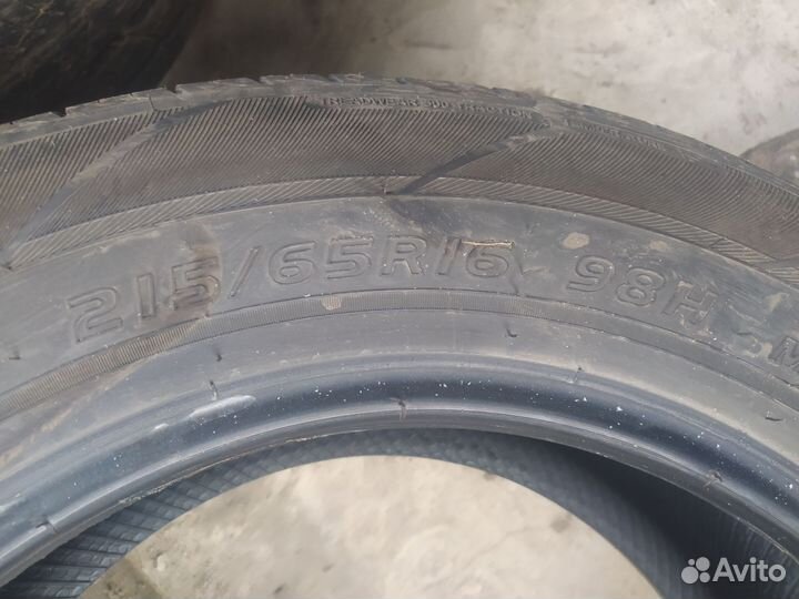 YellowSea YS112 215/65 R16 98H