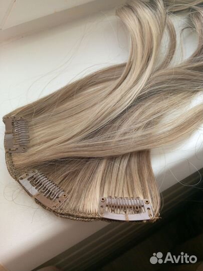 Волосы на заколках