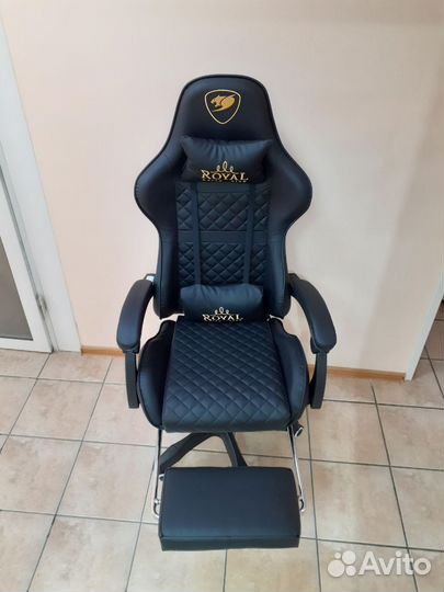 Кресло игровое с подножкой новое