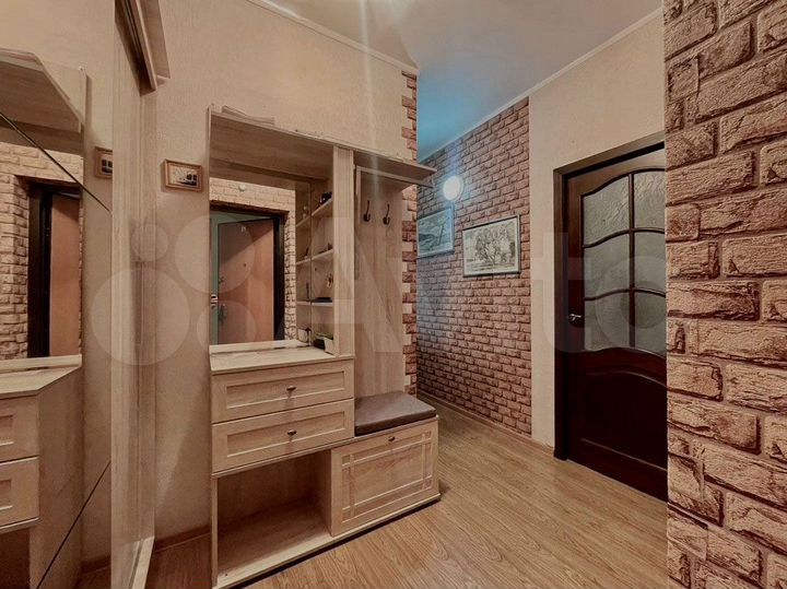 2-к. квартира, 61 м², 7/7 эт.