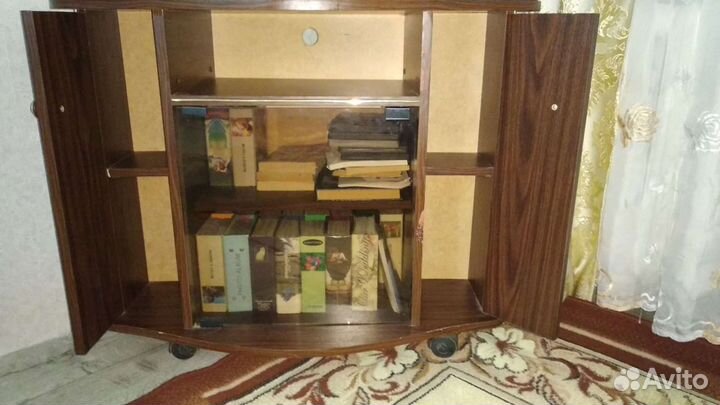 Тумба под телевизор