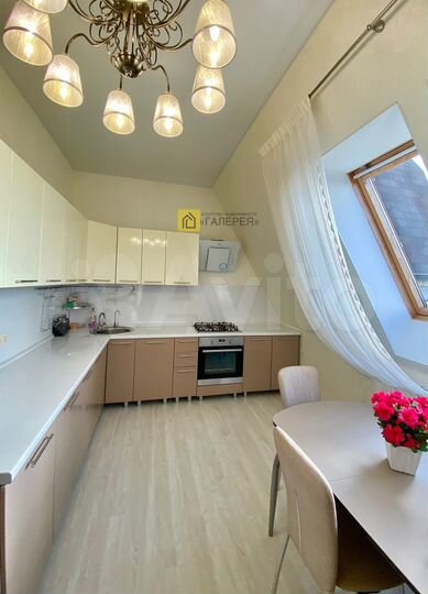3-к. квартира, 125 м², 8/8 эт.