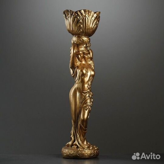 Фигура 'Девушка стоя кашпо на голове средняя' брон