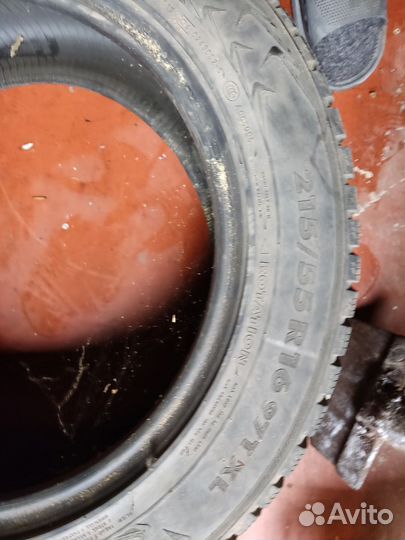 Nokian Tyres Hakkapeliitta 7 215/55 R16 и 215/55 R16 30T