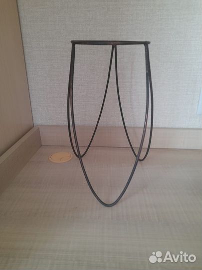 Подставка под цветы