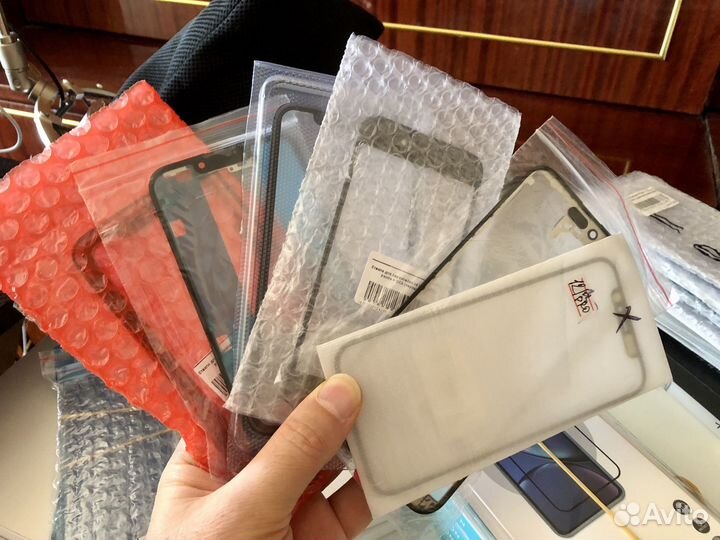 Заднее стекло на iPhone