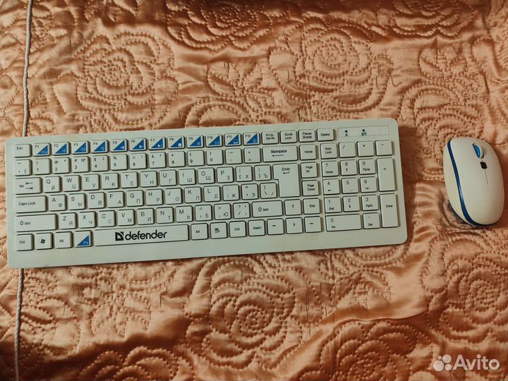 Беспроводной набор мышь и клавиатура