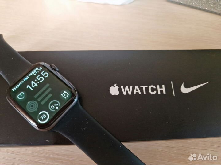 Apple watch se44 mm nike