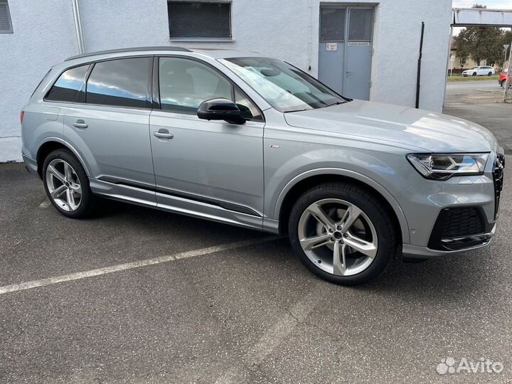 Audi Q7 3.0 AT, 2023, 50 км