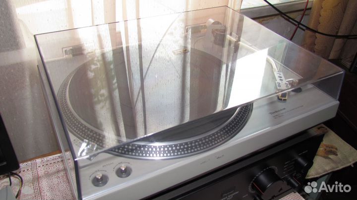 Проигрыватель винила Technics SL-1500
