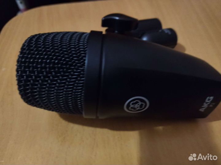 Микрофон для бас бочки Akg p2