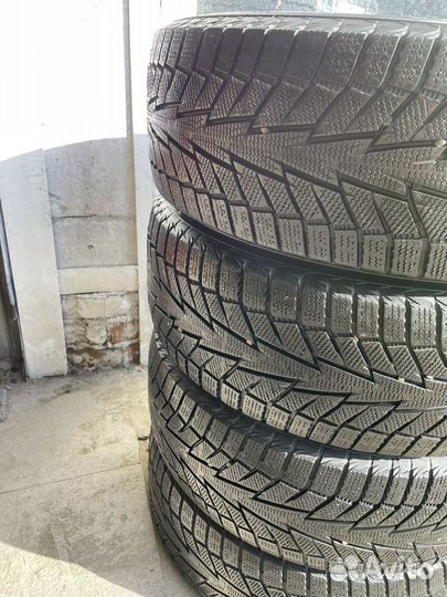 Hankook Winter I'Cept IZ2 215/60 R16 99T