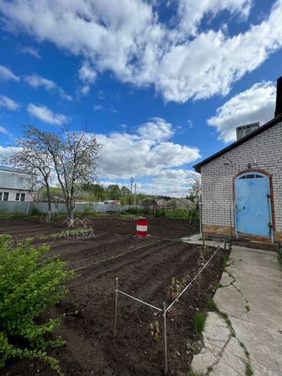 Коттедж 303,6 м² на участке 7,5 сот.