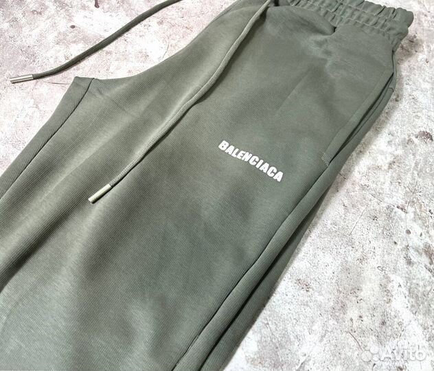 Спортивные костюмы Balenciaga