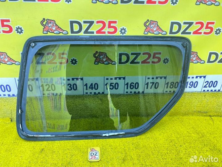 Стекло собачника заднее левое Suzuki Jimny 145563