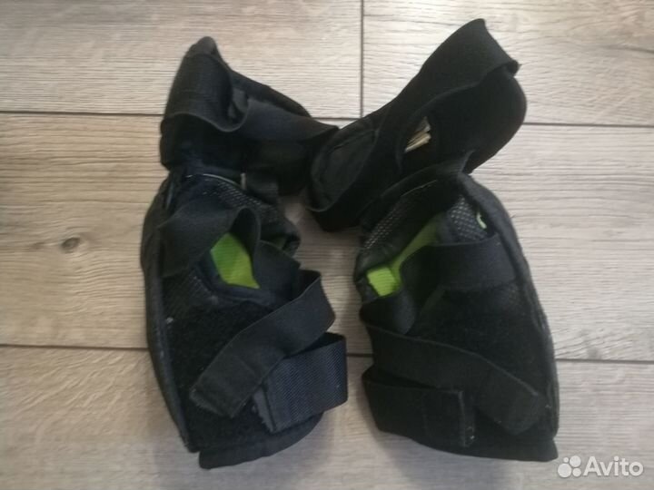 Щитки хоккейные Reebok 12K Yth