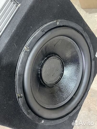 Саб с усилком 15' 600 ватт Фантом