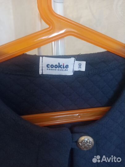 Жакет школьный на девочку. 140 р