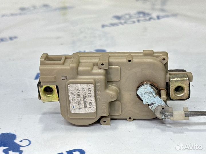 Активатор замка багажника Nissan Primera P12