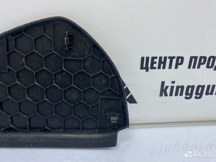 Накладка торпедо левая Skoda Rapid 1 NH3 до