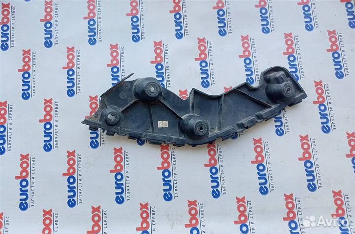 Кронштейн заднего бампера левый Nissan Terrano II