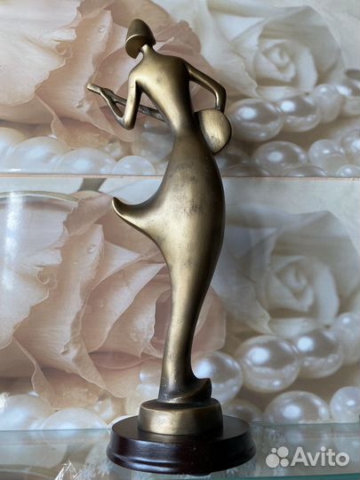 Статуэтка. Ар-деко. Музыкант. Мандолина