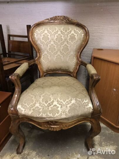 Антикварное кресло 19 век