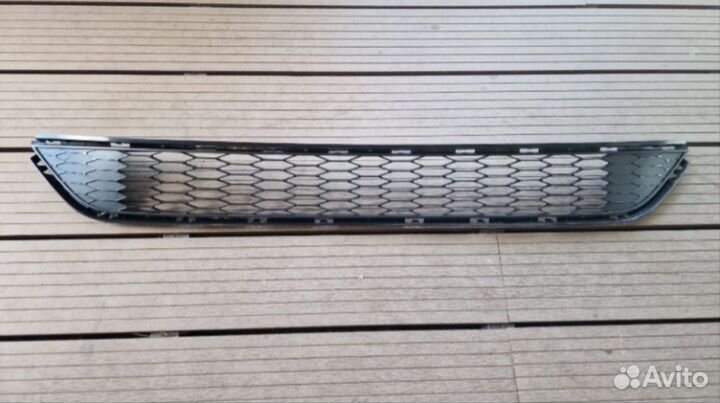 Решетка бампера нижняя центральная Ford Edge USA