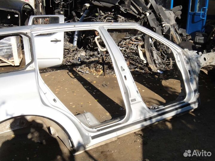 Nissan Patrol Порог правый (склад)