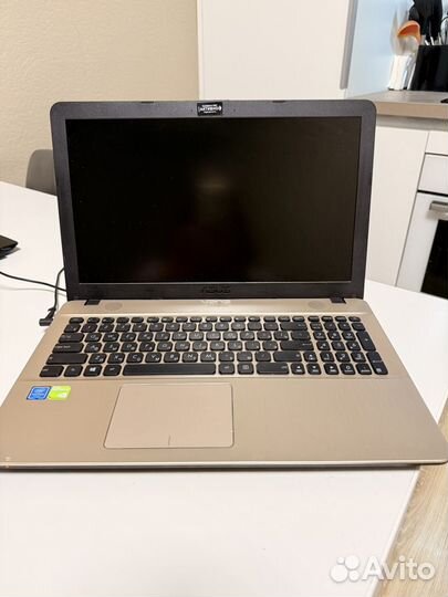 Ноутбук asus SonicMaster