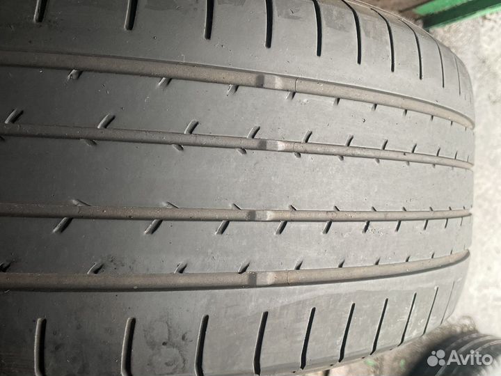 Yokohama Advan A10 215/55 R17 94V