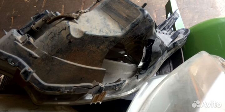 Фары Mitsubishi l200