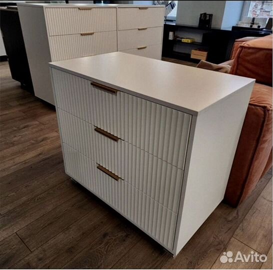 Дизайнерский шкаф