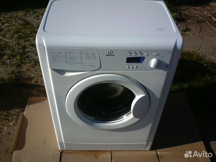 Стиральная машина узкая Indesit