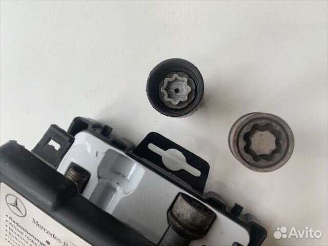 Колесные болты с секреткой Мерседес w166