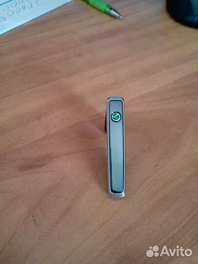 Продам блютуз гарнитуру Sony Ericsson
