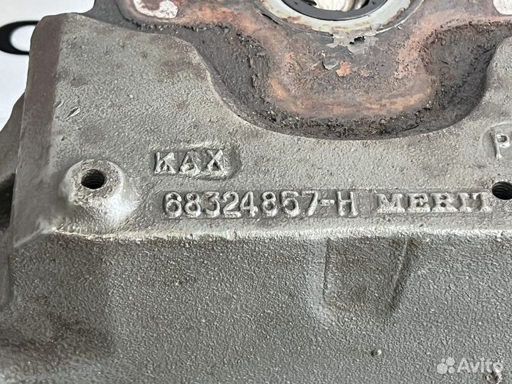 7421487685 Суппорт передний правый