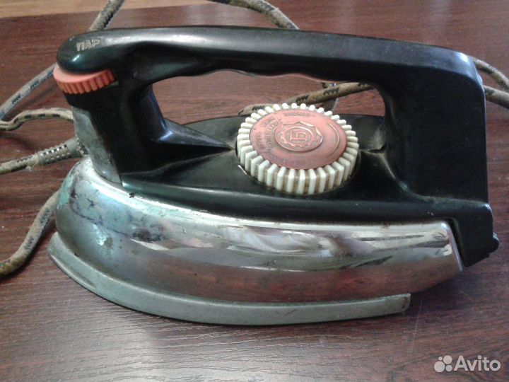 Утюг 1963 г