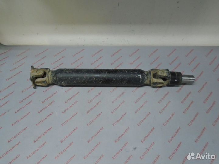 Nissan 37000-AA015 Вал карданный