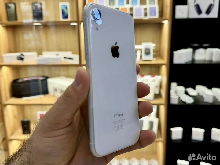 iPhone Xr, 128 ГБ