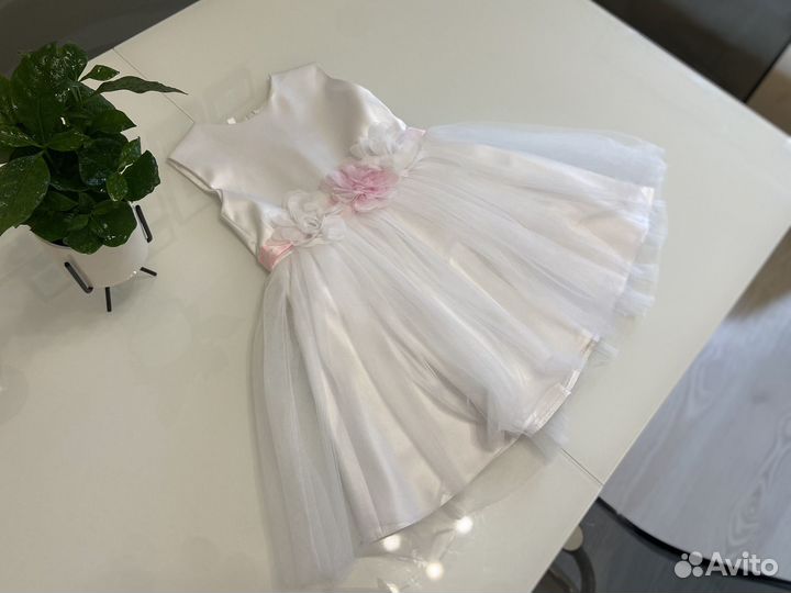 Детское нарядное платье 98