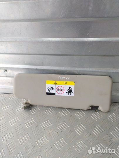 Козырек солнцезащитный передний левый Renault