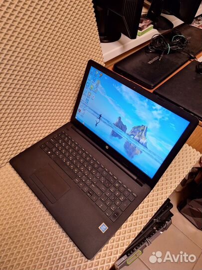 Быстрый свежий 4-потоковый HP 15-bs180ur