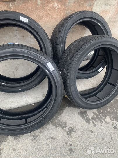 Pirelli Scorpion Zero All Season 285/40 R23