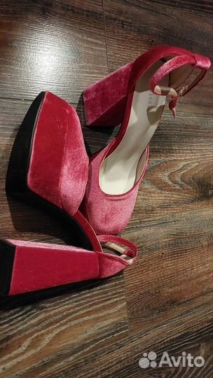 Босоножки/туфли новые