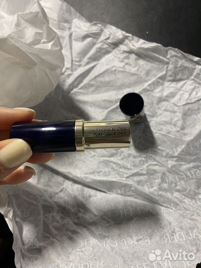 Помада от Estee lauder